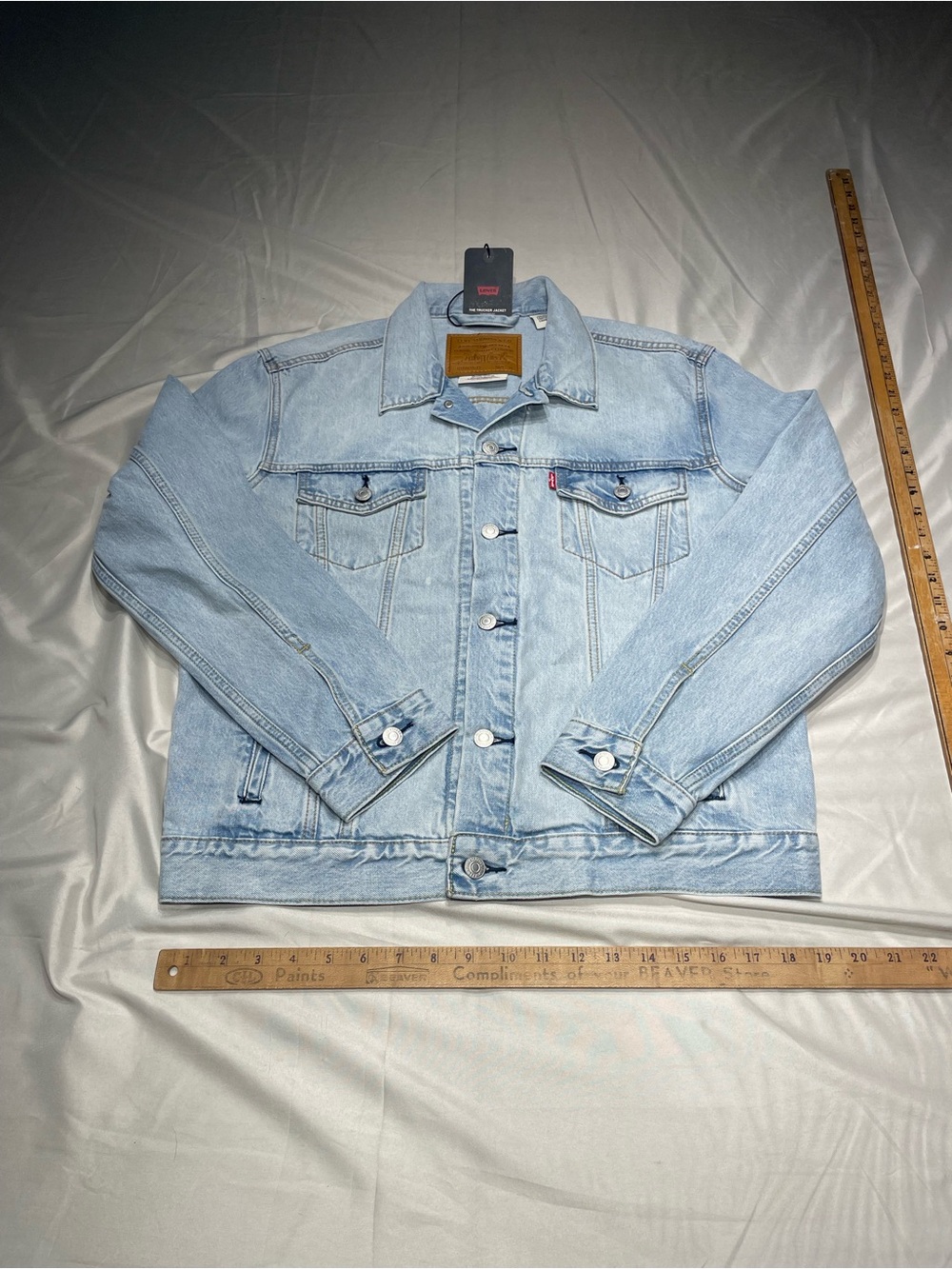 Levi’s Premium Big E Trucker Jacket – Light Wash Denim – Men’s M – NWT